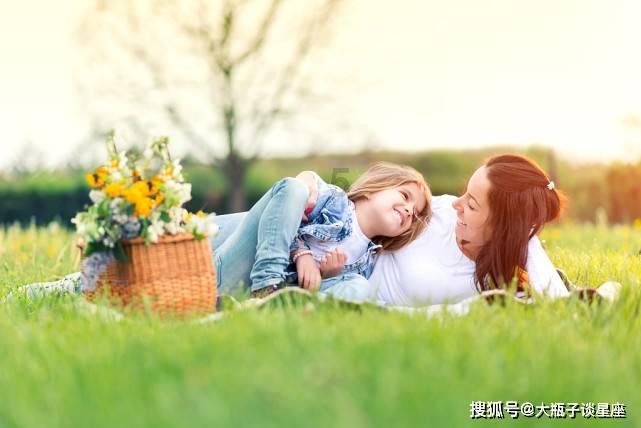 法国发行龙年生肖纪念邮票